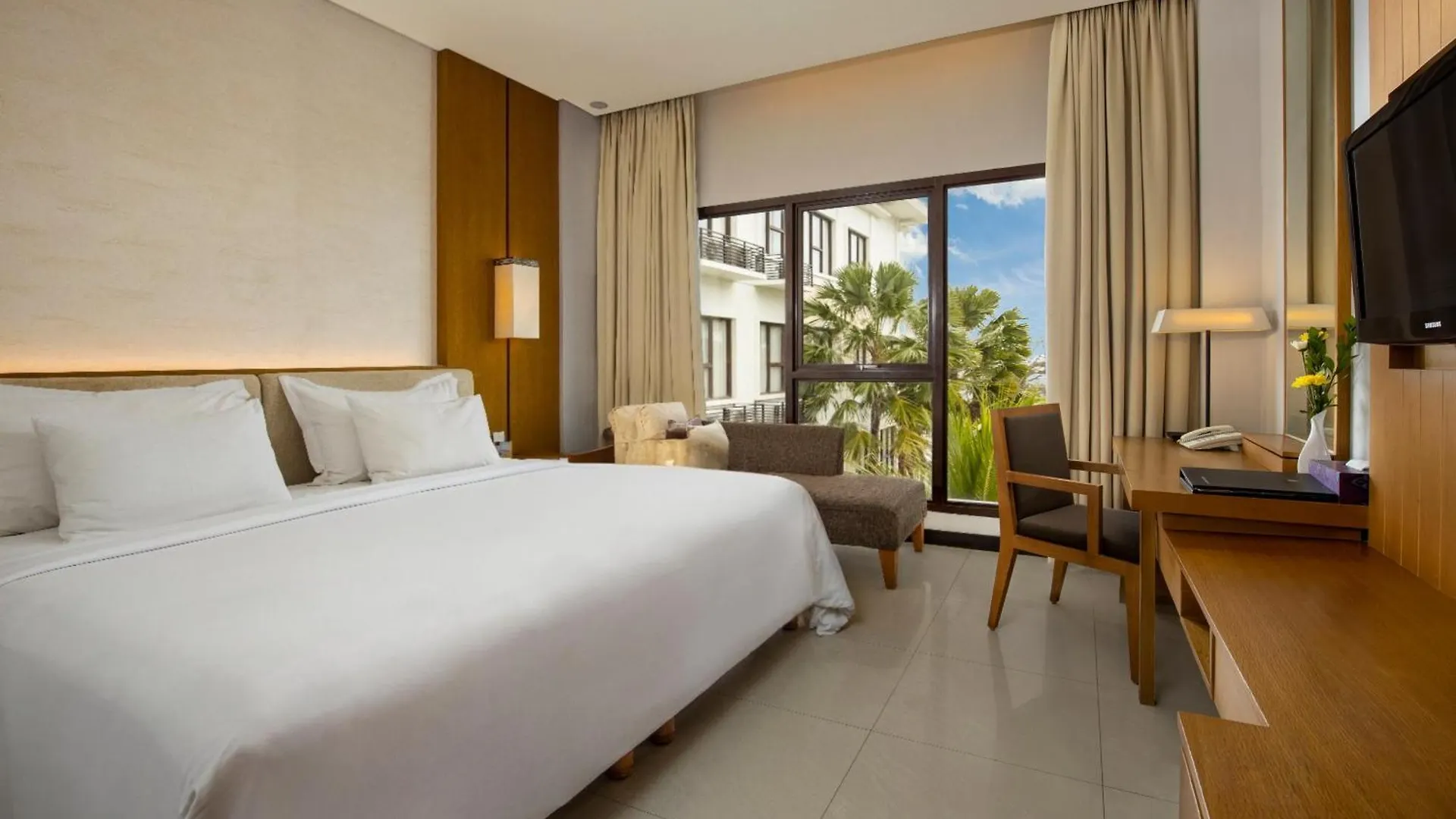 Resort Truntum Kuta Bali Hotel